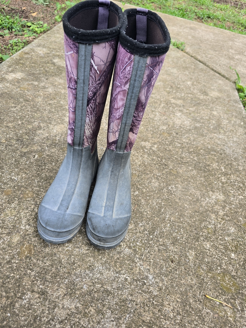 Women’s Purple Camo Neoprene Rain Boots